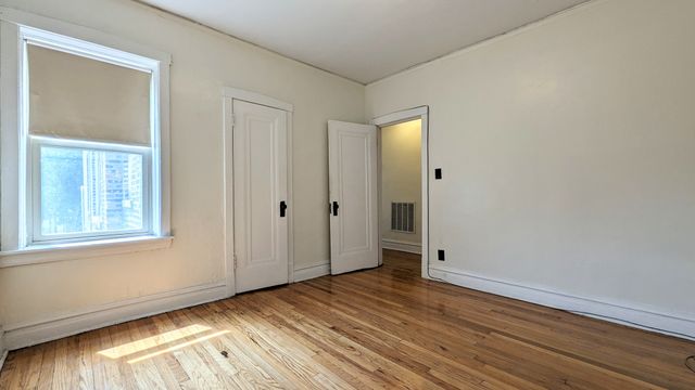 3819 W Fillmore Street, Chicago, IL 60624