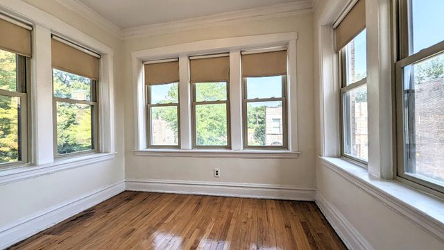 3819 W Fillmore Street, Chicago, IL 60624