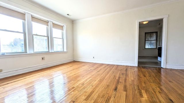 3819 W Fillmore Street, Chicago, IL 60624