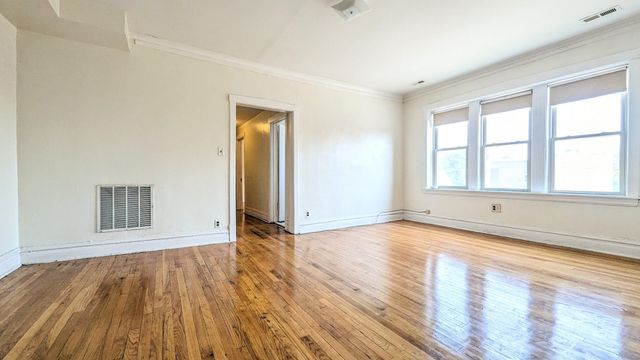3819 W Fillmore Street, Chicago, IL 60624