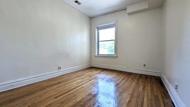 3819 W Fillmore Street, Chicago, IL 60624