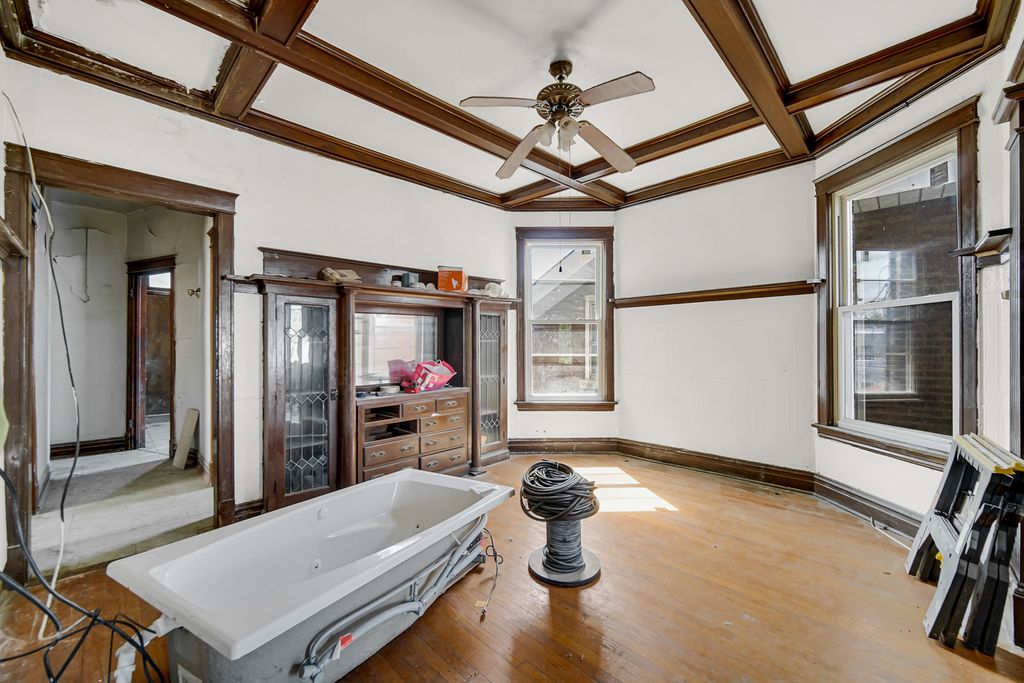 Image 14 of property listing at 11317 S Indiana Avenue, Chicago, IL 60628