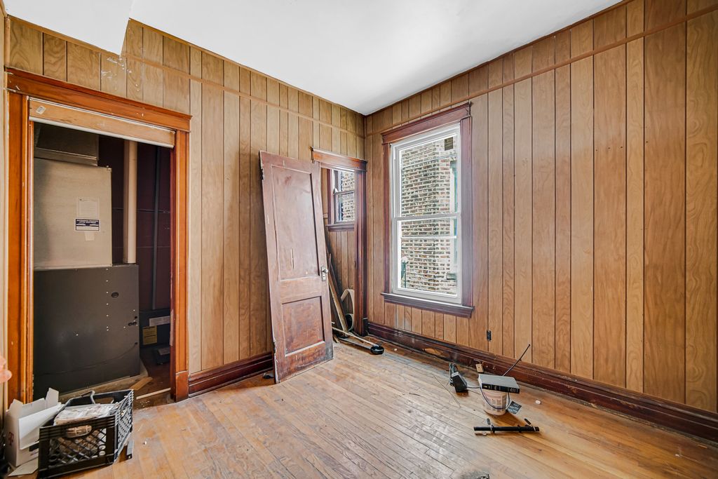Image 15 of property listing at 11317 S Indiana Avenue, Chicago, IL 60628