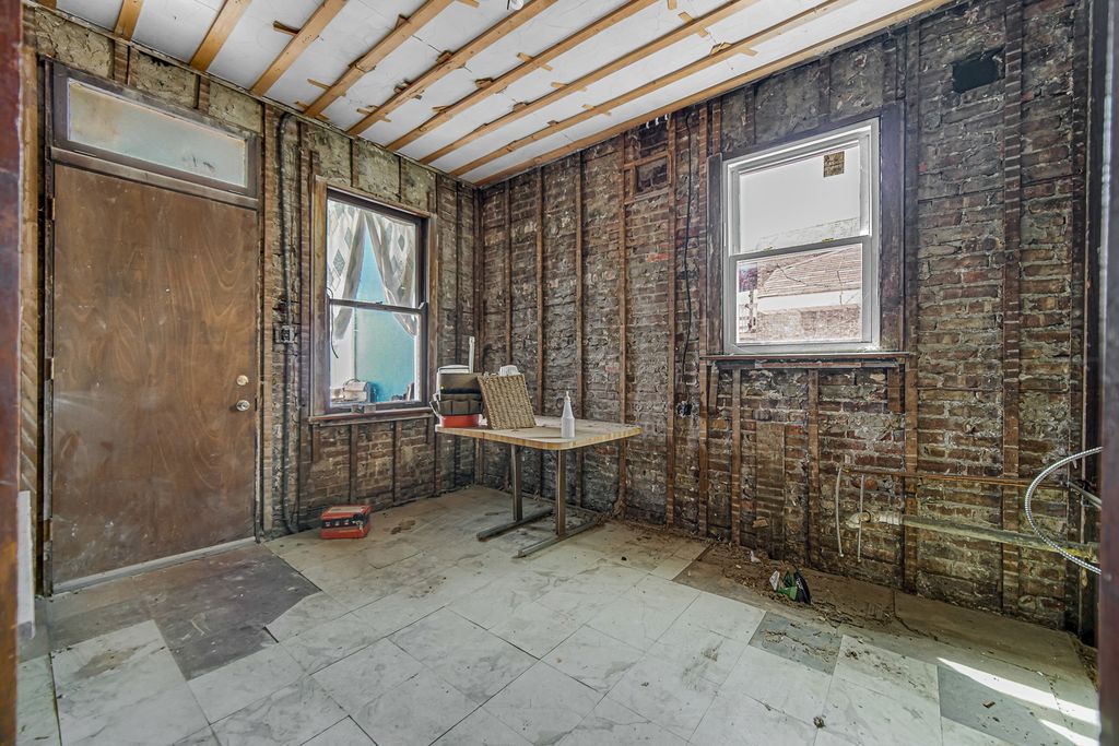 Image 16 of property listing at 11317 S Indiana Avenue, Chicago, IL 60628