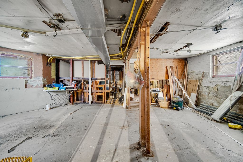 Image 17 of property listing at 11317 S Indiana Avenue, Chicago, IL 60628
