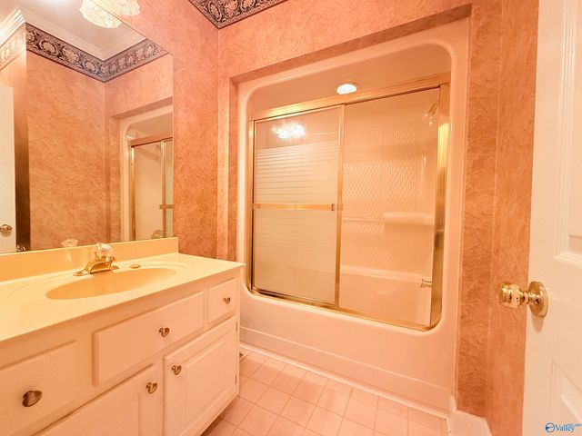 1014 Crestwood Drive, Albertville, AL 35950
