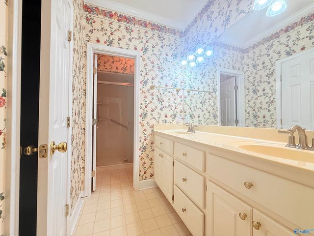 1014 Crestwood Drive, Albertville, AL 35950