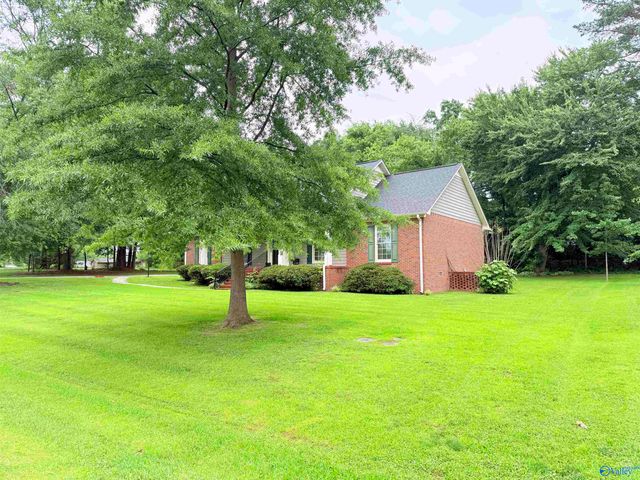 1014 Crestwood Drive, Albertville, AL 35950
