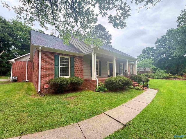 1014 Crestwood Drive, Albertville, AL 35950