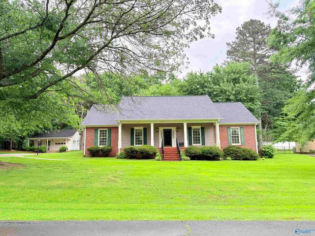 1014 Crestwood Drive, Albertville, AL 35950