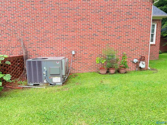 1014 Crestwood Drive, Albertville, AL 35950
