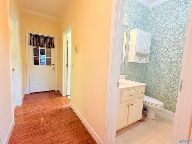 1014 Crestwood Drive, Albertville, AL 35950