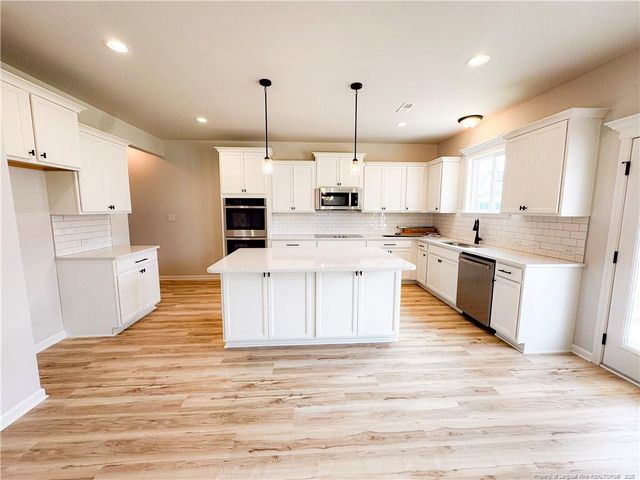 1811 Smith Farm Street, Fayetteville, NC 28306
