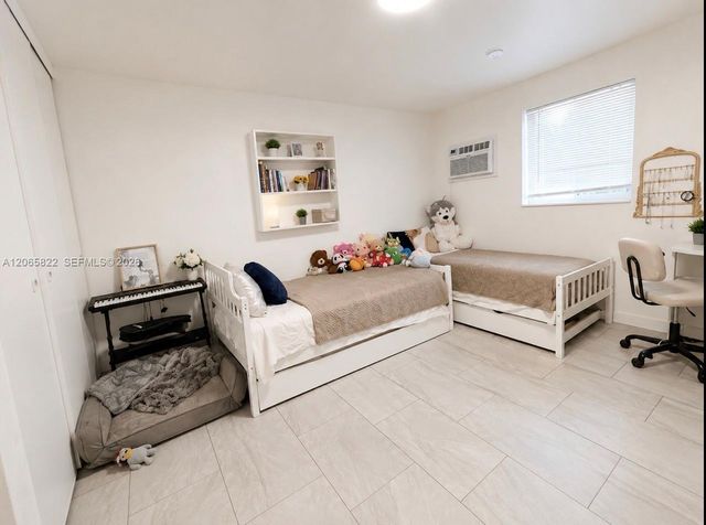5920 NE 1st Terrace, Fort Lauderdale, FL 33334