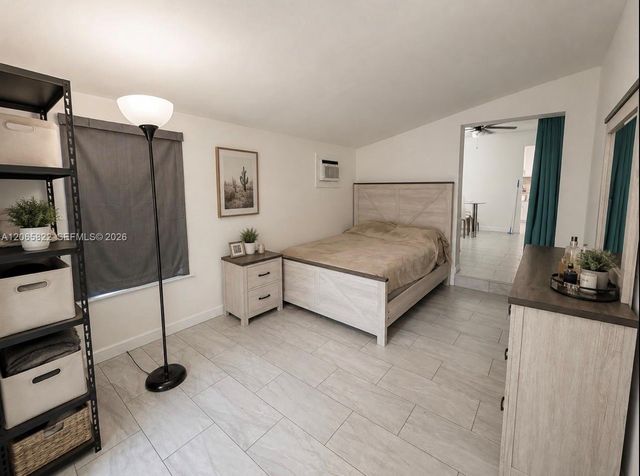 5920 NE 1st Terrace, Fort Lauderdale, FL 33334