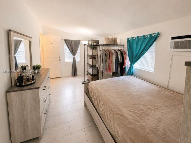 5920 NE 1st Terrace, Fort Lauderdale, FL 33334