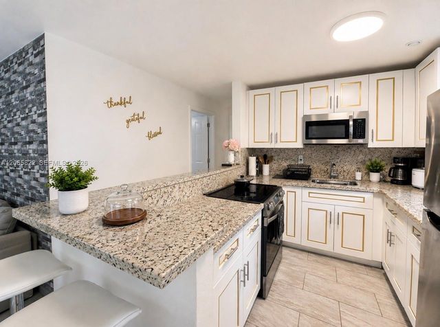 5920 NE 1st Terrace, Fort Lauderdale, FL 33334