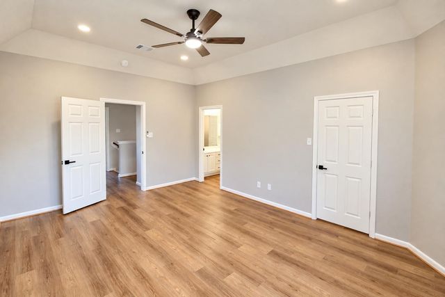 594 Sycamore Drive, Conroe, TX 77302