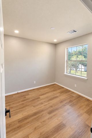 594 Sycamore Drive, Conroe, TX 77302