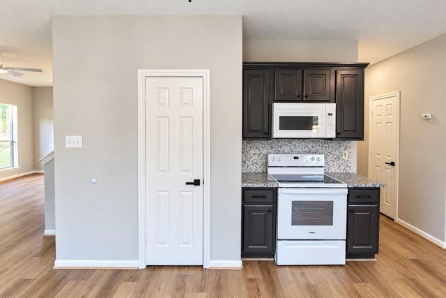 594 Sycamore Drive, Conroe, TX 77302