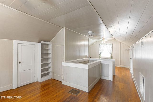 679 N Wright Rd, Alcoa, TN 37701