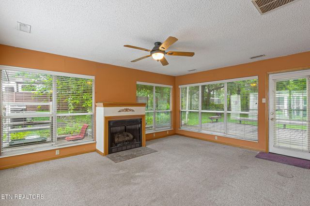 679 N Wright Rd, Alcoa, TN 37701