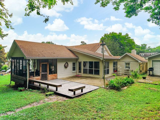 679 N Wright Rd, Alcoa, TN 37701