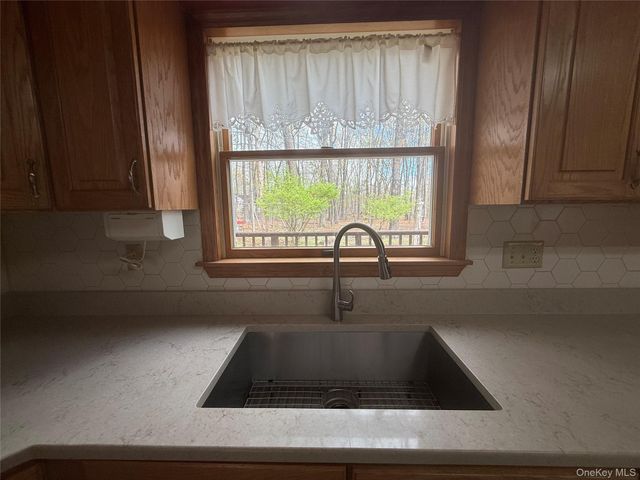 14 Indian Hill Road, Warwick, NY 10990