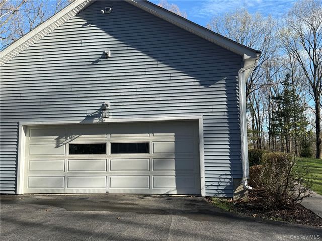 14 Indian Hill Road, Warwick, NY 10990