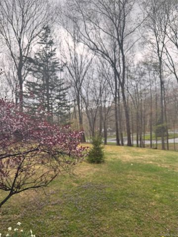 14 Indian Hill Road, Warwick, NY 10990