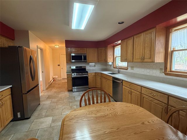 14 Indian Hill Road, Warwick, NY 10990