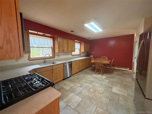 14 Indian Hill Road, Warwick, NY 10990