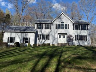 14 Indian Hill Road, Warwick, NY 10990