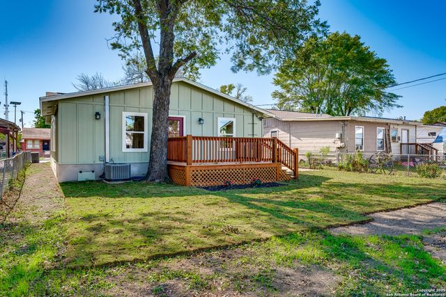 227 Burke Ave, San Antonio, TX 78225