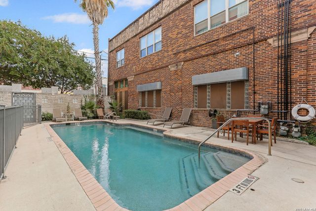 1339 S Flores St Ste 106, San Antonio, TX 78204