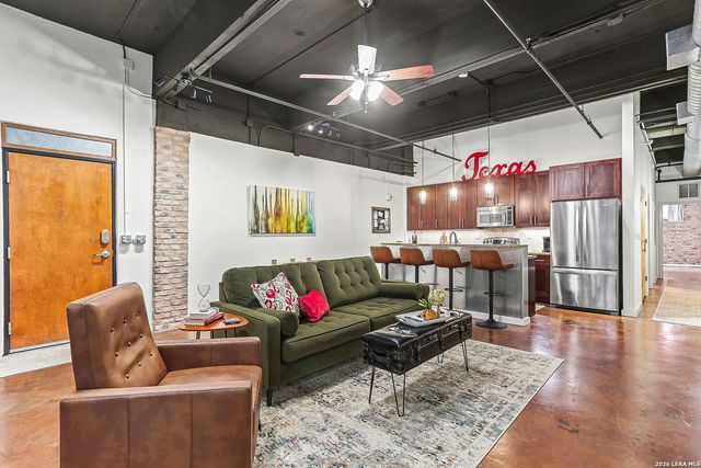 1339 S Flores St Ste 106, San Antonio, TX 78204