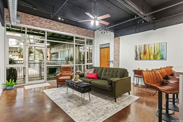 1339 S Flores St Ste 106, San Antonio, TX 78204