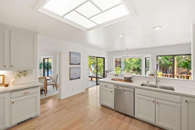 219 29th Avenue, San Mateo, CA 94403
