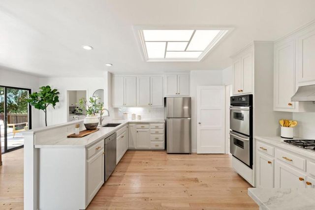 219 29th Avenue, San Mateo, CA 94403