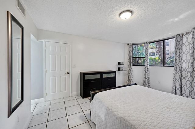 7451 NW 16th Street 108, Plantation, FL 33313