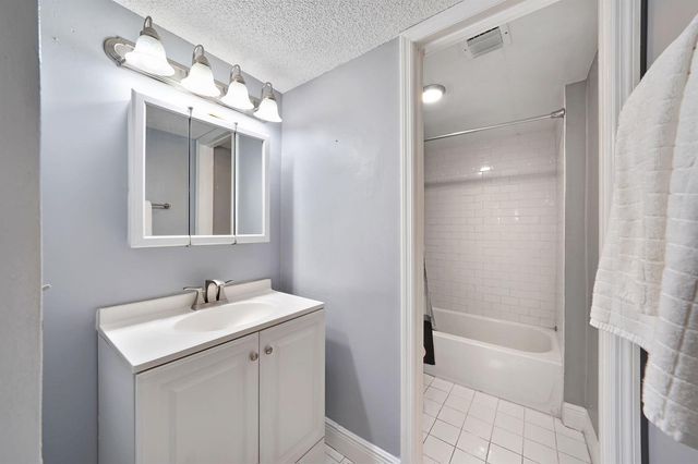 7451 NW 16th Street 108, Plantation, FL 33313