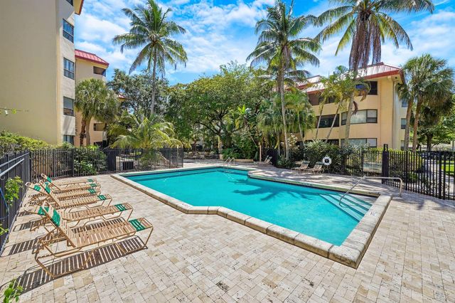 7451 NW 16th Street 108, Plantation, FL 33313