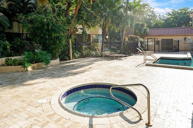 7451 NW 16th Street 108, Plantation, FL 33313
