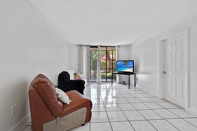 7451 NW 16th Street 108, Plantation, FL 33313