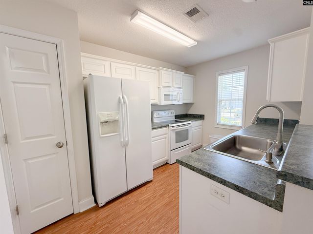 111 Cottontail Lane, Batesburg, SC 29006