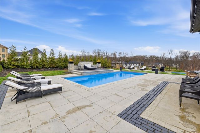 2002 Mallard Ln, Marshall, PA 15005