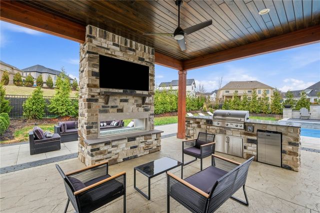 2002 Mallard Ln, Marshall, PA 15005