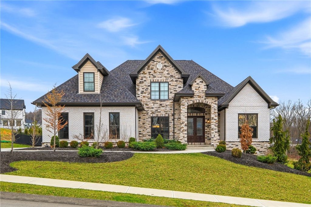 2002 Mallard Ln, Marshall, PA 15005