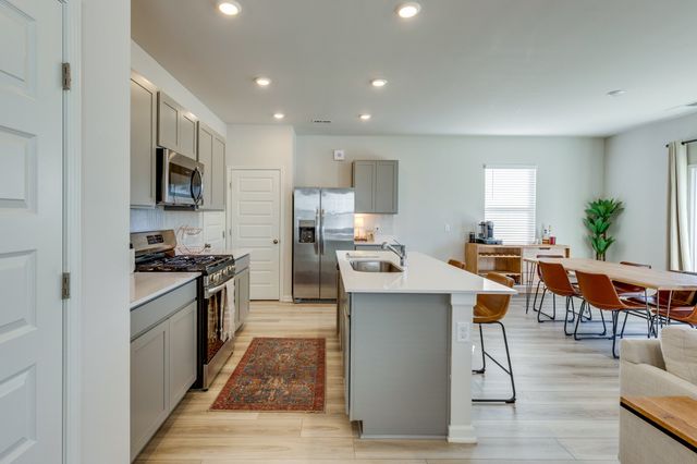 2356 Robert Gwynne Dr, Smyrna, TN 37167