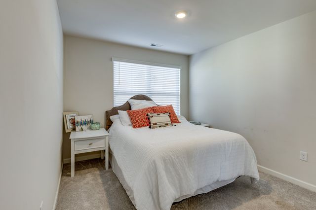 2356 Robert Gwynne Dr, Smyrna, TN 37167